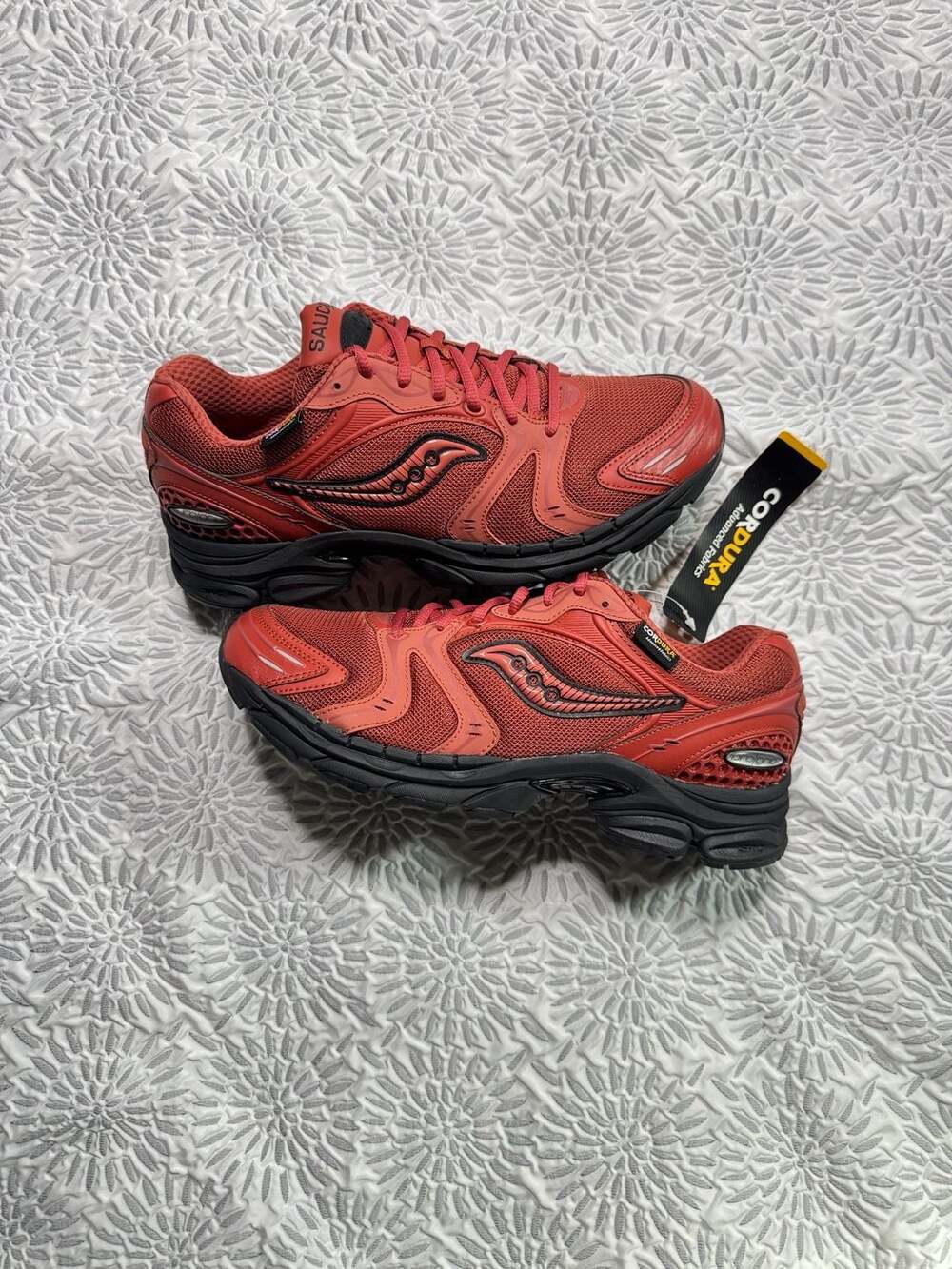 Saucony ProGrid Triumph 4 Gorpcore Brick Red Cordura Men’s 9.5 S70758-6